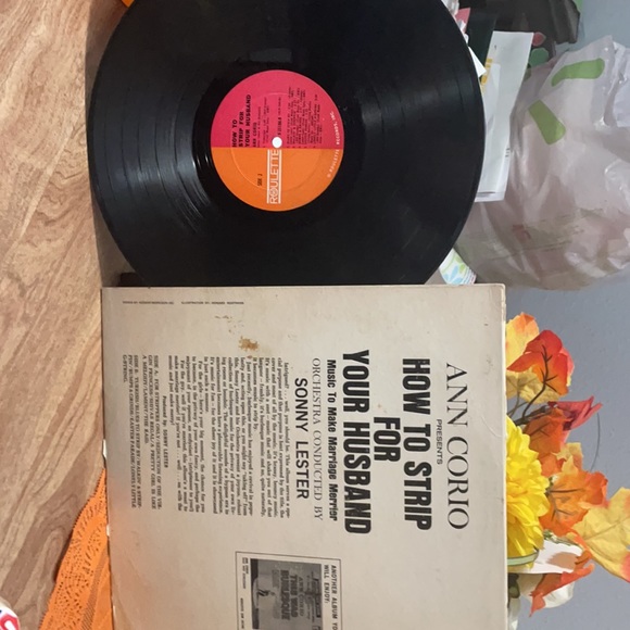 How to strip for your husband - Picture 2 of 16